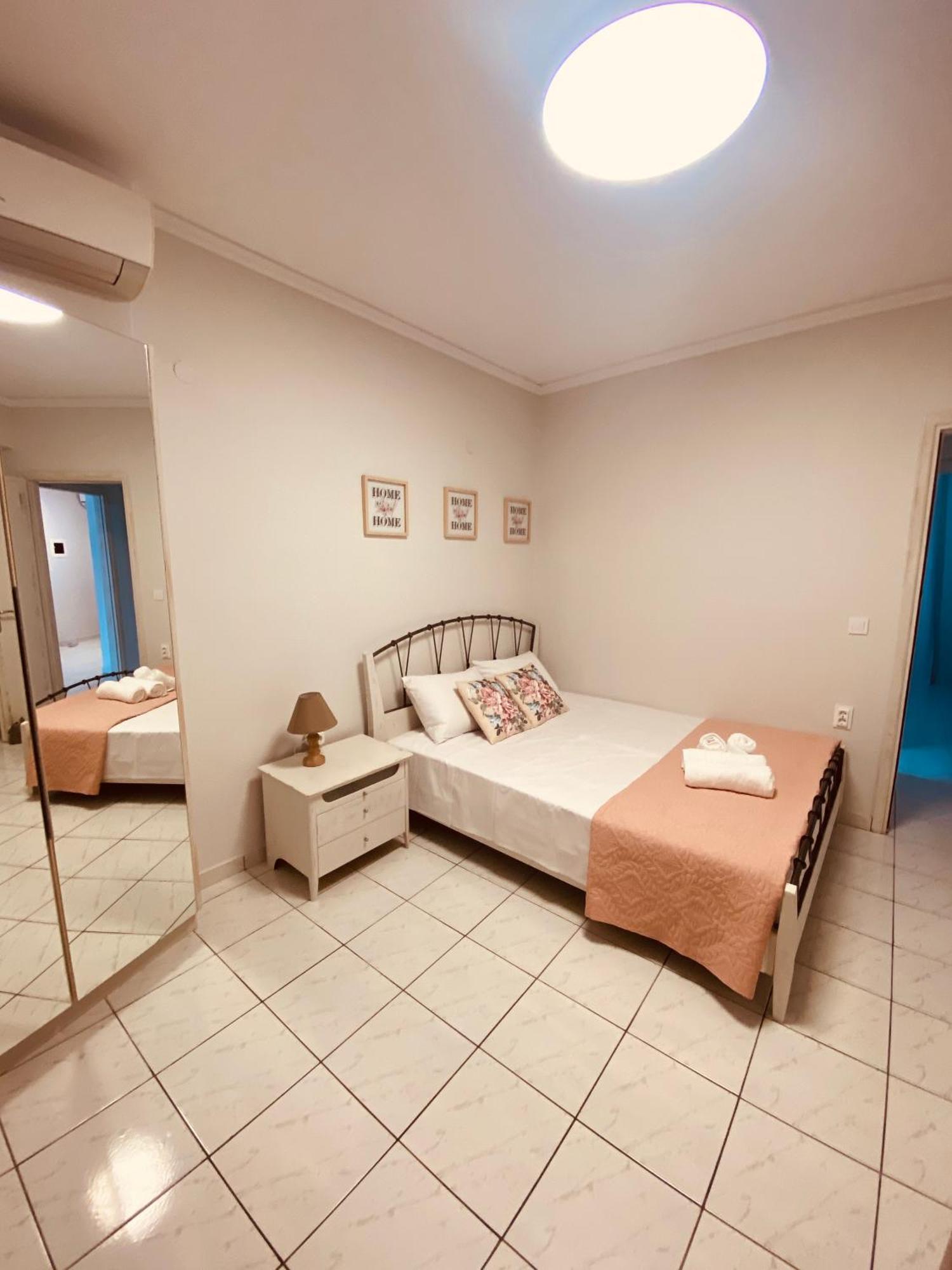 Peramore Apartment Néa Péramos Esterno foto